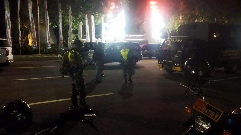 Patroli Sinergitas TNI-Polri Jaga Harkamtibmas di Banyuwangi, Pastikan Situasi Aman dan Kondusif