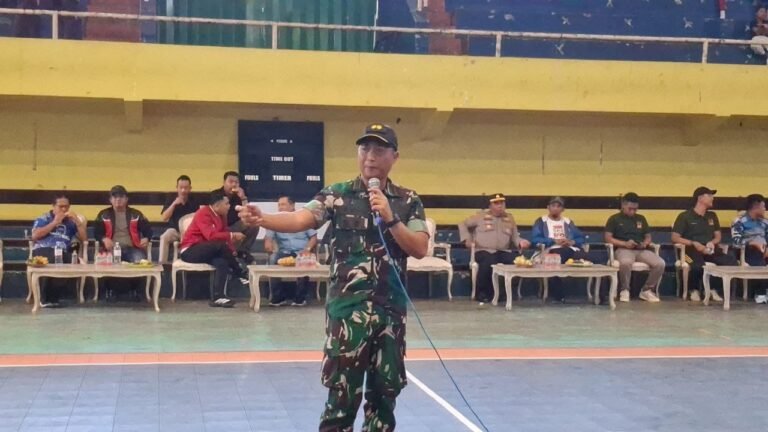 Dandim 0825 Banyuwangi Resmi Buka Turnamen Futsal DANDIM CUP 2, Kobarkan Semangat Generasi Muda