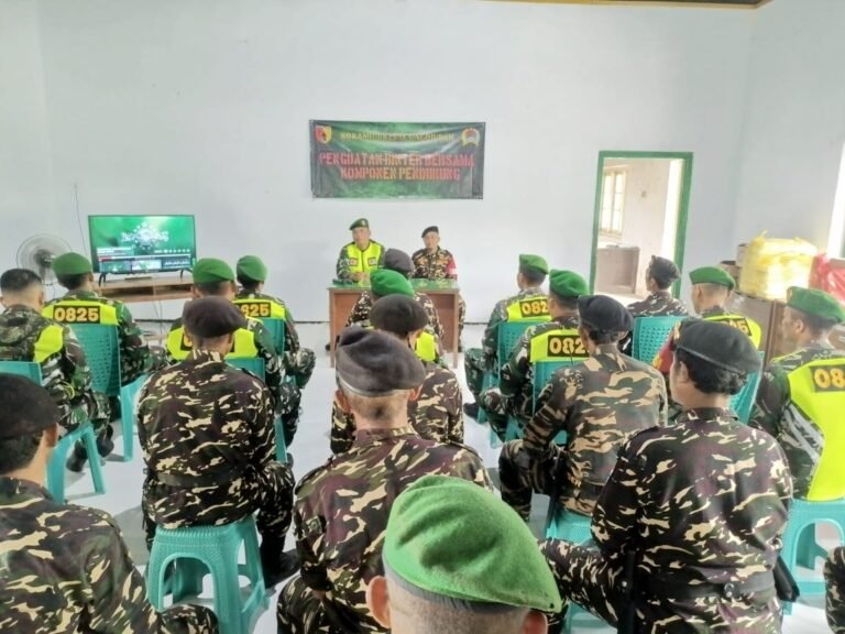 Sinergi TNI dan Banser, Koramil 0825-13/Singonjuruh Gelar Apel Gabungan dan Patroli Bersama