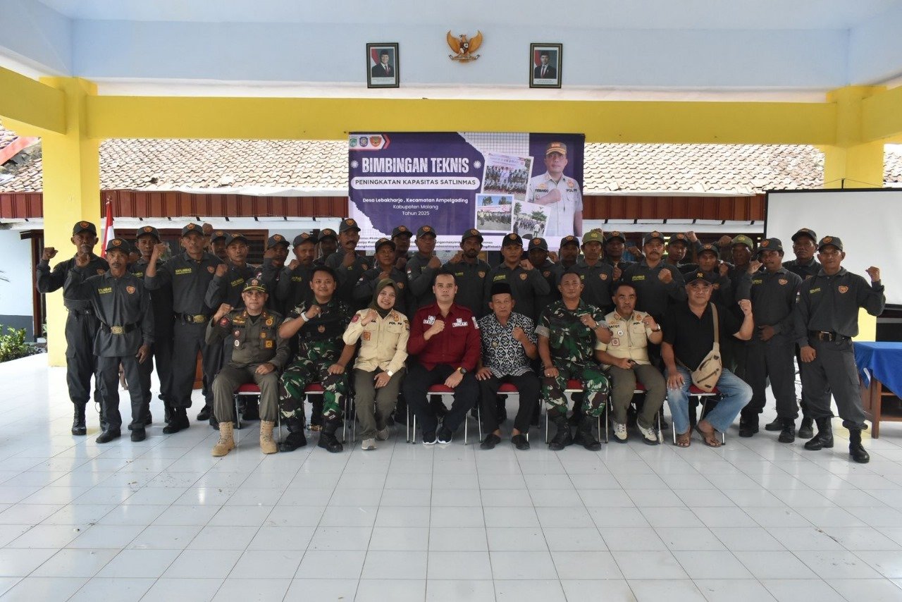 Satuan Tugas TNI Manunggal Membangun Desa (TMMD) ke-126 bersama Pemerintah Desa Lebakharjo dan Satuan Polisi Pamong Praja (Satpol PP) Kabupaten Malang menggelar bimbingan teknis peningkatan kapasitas Satuan Perlindungan Masyarakat (Satlinmas)