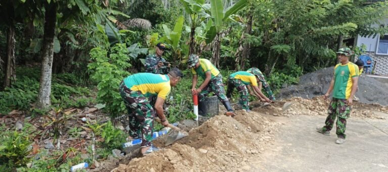 Pengerjaan jalur pipanisasi oleh Satgas TNI Manunggal Membangun Desa (TMMD) ke-126 Kodim 0818/Malang-Batu terus menunjukkan kemajuan signifikan