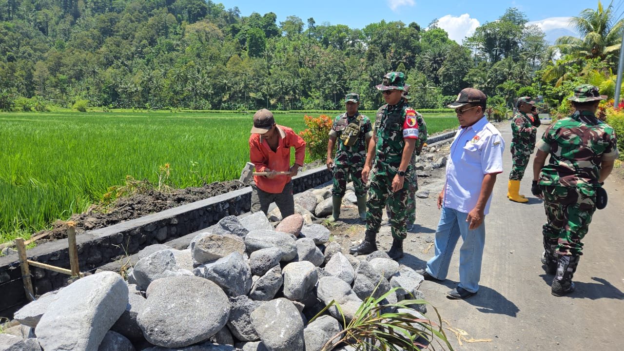 Dansatgas TMMD ke-126 Tinjau Proges Pembangunan Drainase