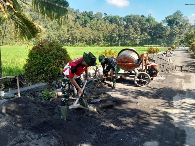 Pembangunan infrastruktur krusial terus digenjot oleh Satuan Tugas (Satgas) TNI Manunggal Membangun Desa (TMMD) ke-126 Kodim 0818/Malang-Batu. Di Dusun Krajan 1B, Desa Lebakharjo, Kecamatan Ampelgading,