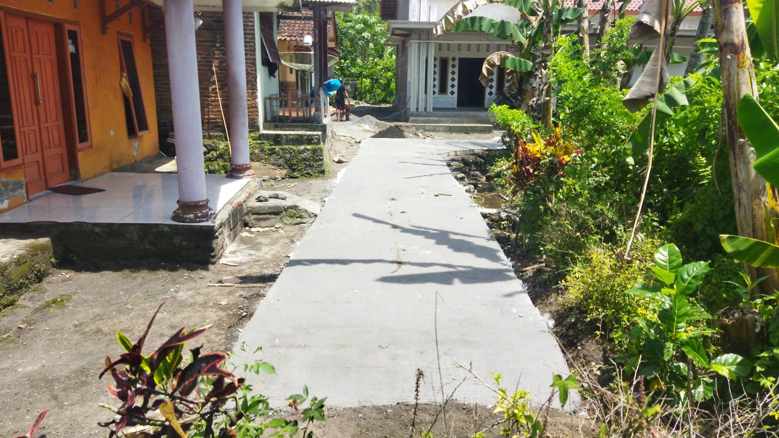 Satgas TMMD ke-126 Rampungkan Pembangunan Jalan Beton di Dusun Krajan 1A Lebakharjo