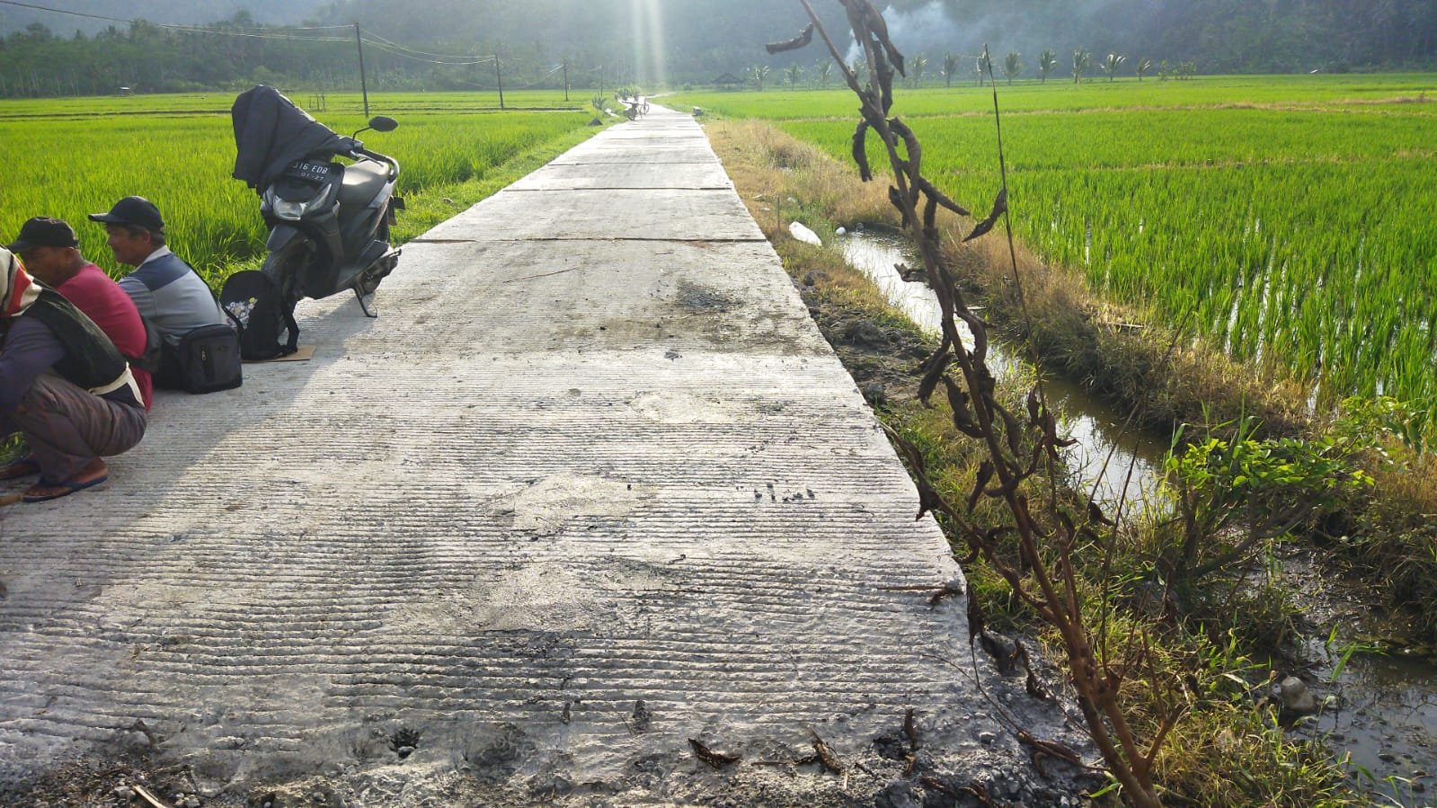 Satgas TMMD ke-126 Rampungkan Pengecoran Jalan Usaha Tani di Dusun Sukomaju