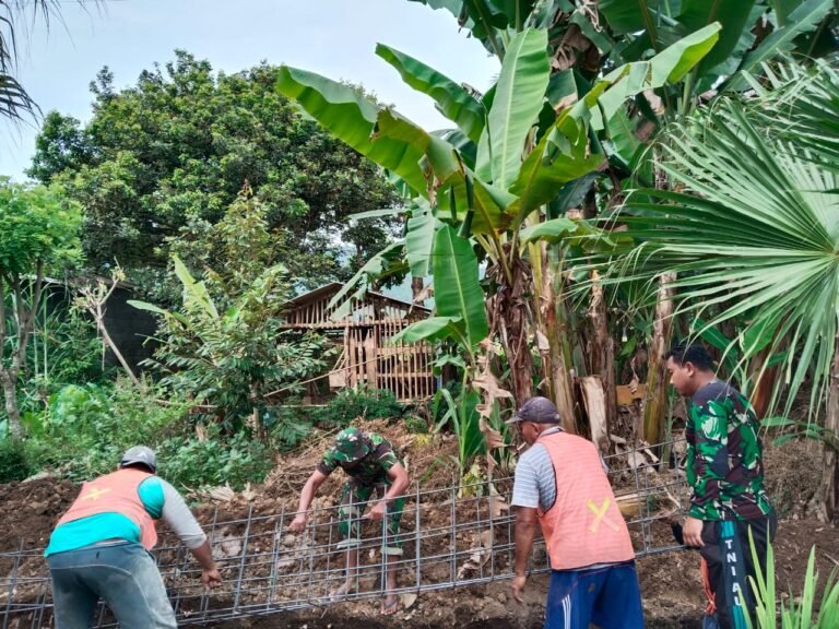 Satgas TMMD 126 Lebakharjo Kejar Penyelesaian Pembuatan Drainase di Dusun Krajan 1B