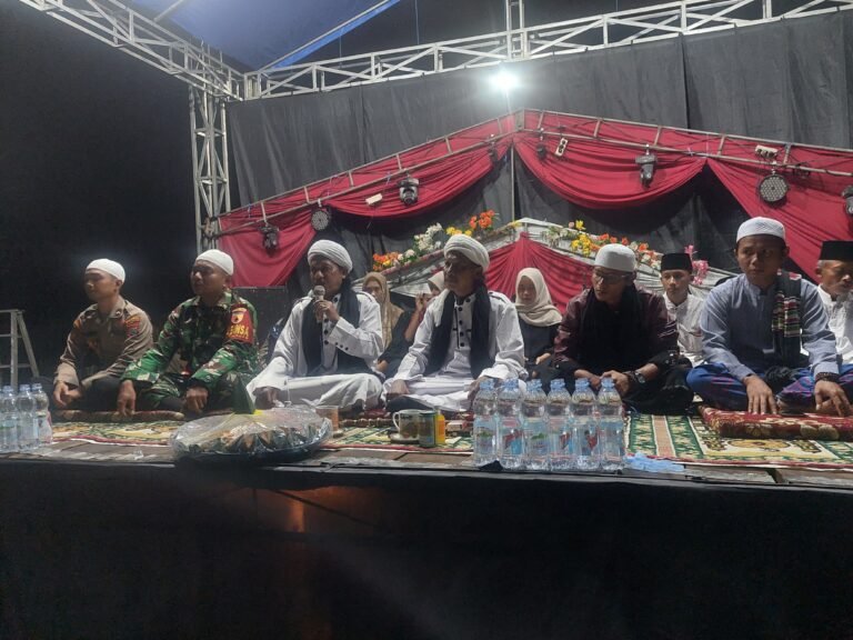 Babinsa Produktif Aktif Perkuat Kemanunggalan TNI dengan Rakyat Melalui Partisipasi Kegiatan Keagaaman di Desa Binaan.