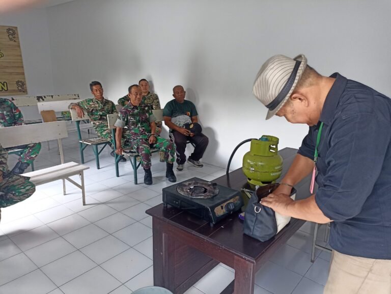 Anggota Koramil 0825/06 Gambiran Mendapatkan Pelatihan Keamanan Kompor, Wujudkan Sinergi Multi Timur Jaya Abadi dan TNI.