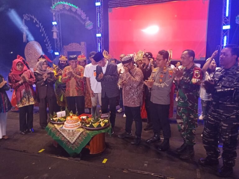 Danramil 0825/06 Gambiran Hadiri Peringatan Ulang Tahun Ke 5 Entertainment Banyuwangi, Perkuat Sinergi TNI dan Komunitas Kreatif.