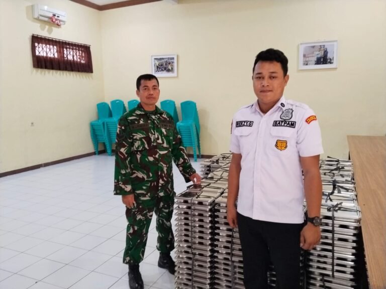 Babinsa Produktif Kawal Ketat Penyaluran Bantuan Makanan Betgizi, Pastikan Tepat Sasaran.