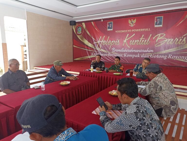 Momen Jelang Natal, Babinsa Perkuat Sinergi Pembangunan dan keamanan di Musyawarah Rutin Desa.