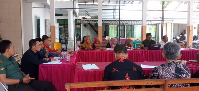 Babinsa Yosomulyo Aktif Dampingi Program Pembangunan dan Keamanan
