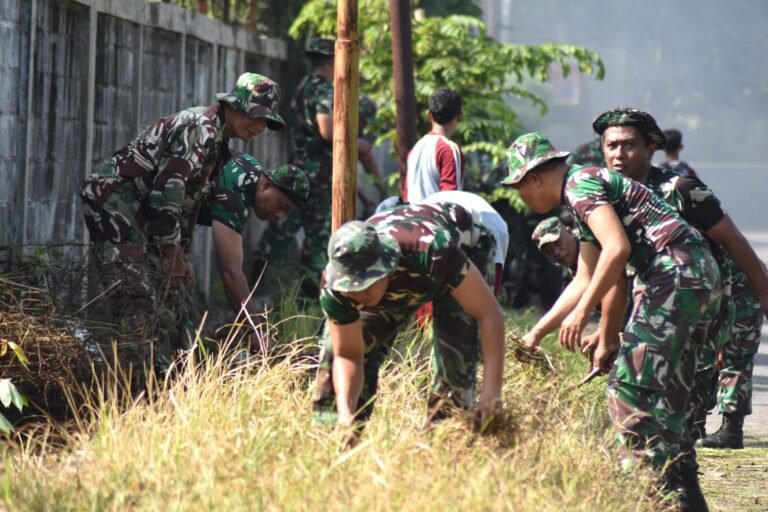 Lingkungan Bersih Dimulai dari Kita” Pesan TMMD Pasuruan Lewat Aksi Nyata