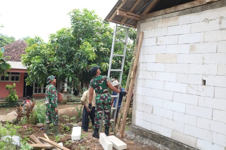 TMMD ke-128 Tahun 2026, Kodim 0820/Probolinggo Bangun RTLH Milik Ibu Sariah Probolinggo.