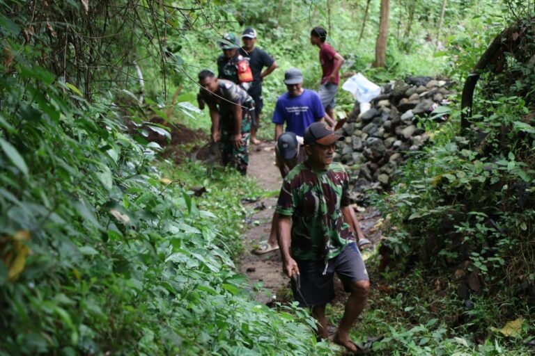 Satgas TMMD Ke-128 Tinjau Titik Nol Mata Air di Kloangan, Alirkan ke Tandon Dusun Klagin