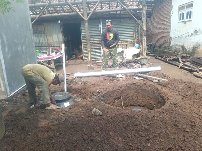 Pembangunan Sanitasi Milik Halima di Blok Leduk Capai 60 Persen, Satgas TMMD Ke-128 Terus Kebut Pekerjaan
