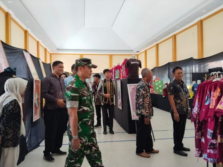 Sinergi TNI dan Dunia Pendidikan, Babinsa Wringinagung Hadiri Perayaan Dies Natalis SMA Negeri 1 Gambiran.