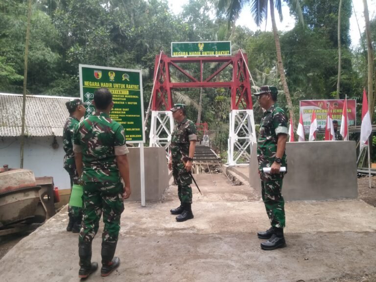 Danrem 083/Baladhika Jaya Turun Langsung: Tinjau Koperasi Merah Putih dan Perkuat Jembatan Penghubung Warga Songgon
