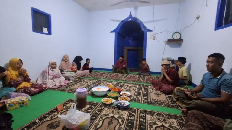 Satgas TMMD Ke-128 Ikuti Yasinan Rutin Bersama Warga di Musholla Al Ikhwan