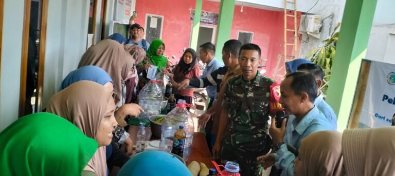 Masyarakat Dukung Penuh Lingkungan Bersih Dengan Pelatihan Pengelolaan Sampah dan Pembuatan Eco Enzyme pada Program TMMD Ke-128.